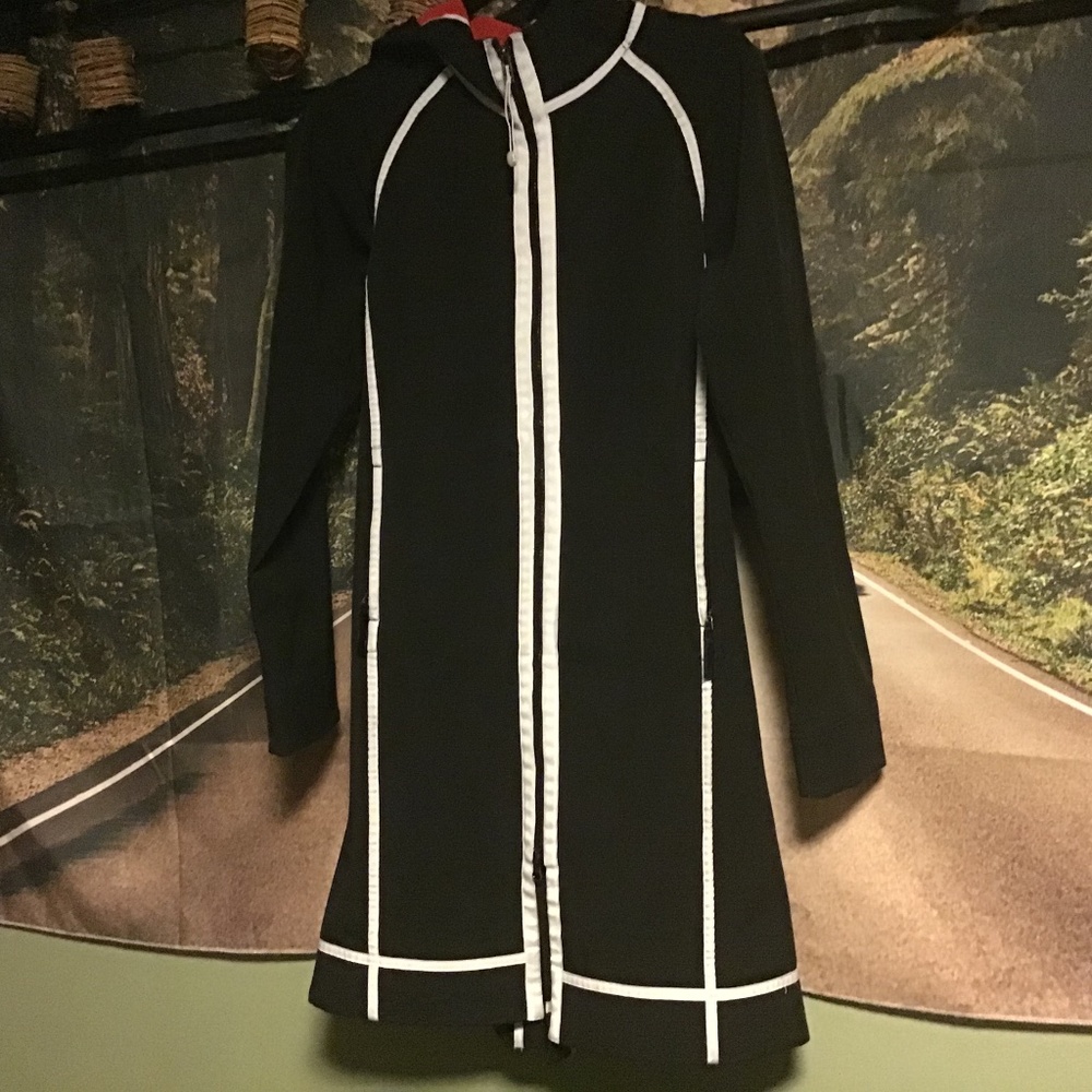 Lululemon Raincoat